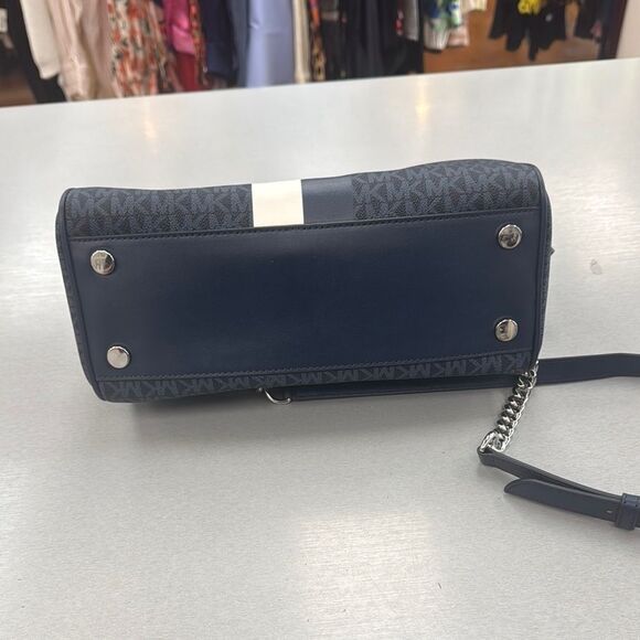 Michael kors bag - Picture 7 of 8